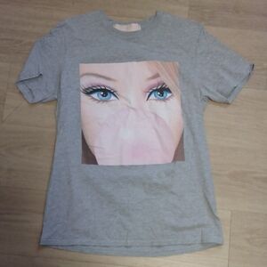 MISSGUIDED × BARBIE- Barbie Art Print Shirt Size M